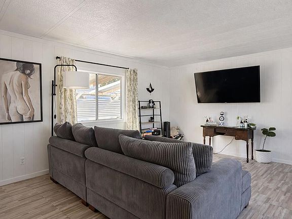 3rd image of 6117 Valley View St Space 22