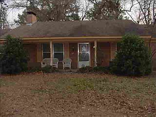 2nd image of 13892 Hwy 31 E