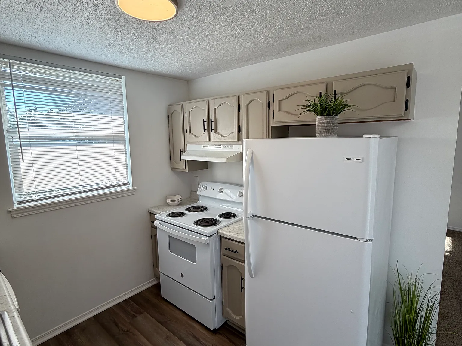 2 bed, 900 sqft, $965 — Photo 3