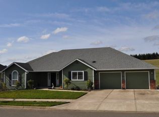 573 NW Mount Mazama St, McMinnville, OR 97128