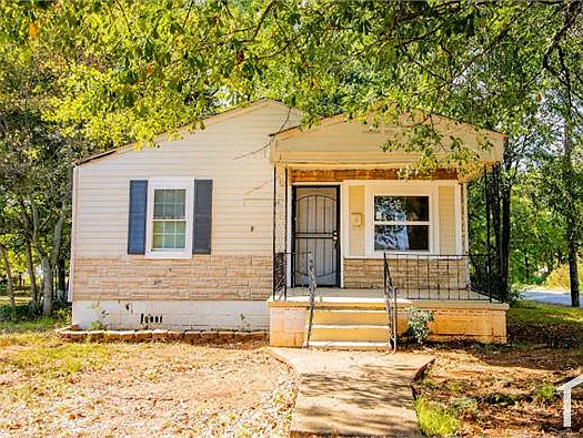 3 bed, 1072 sqft, $1,000 — Photo 1