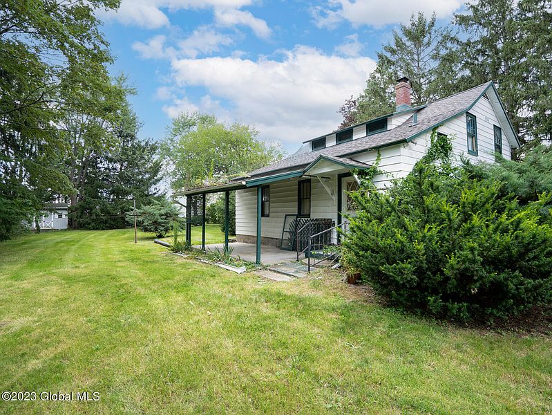 2nd image of 27 Maple Lane