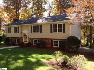 3 Winsford Dr, Greenville, SC 29609