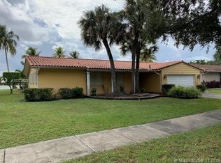 8410 Menteith Ter, Miami Lakes, FL 33016