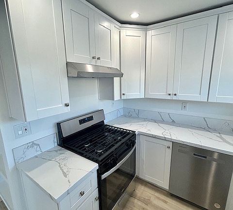 4th image of 4556 Park Blvd Unit 3