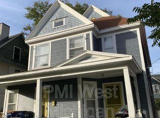 817 Fairmount St SE, Grand Rapids, MI 49506