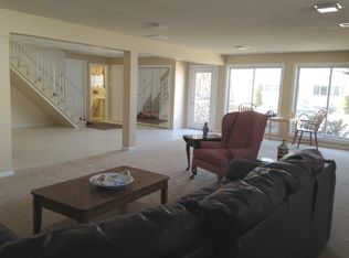 22 Ravenwood Rd, Peabody, MA 01960