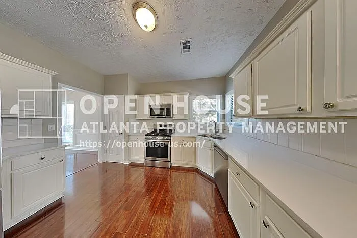 2730 Jona Trl — Photo 5