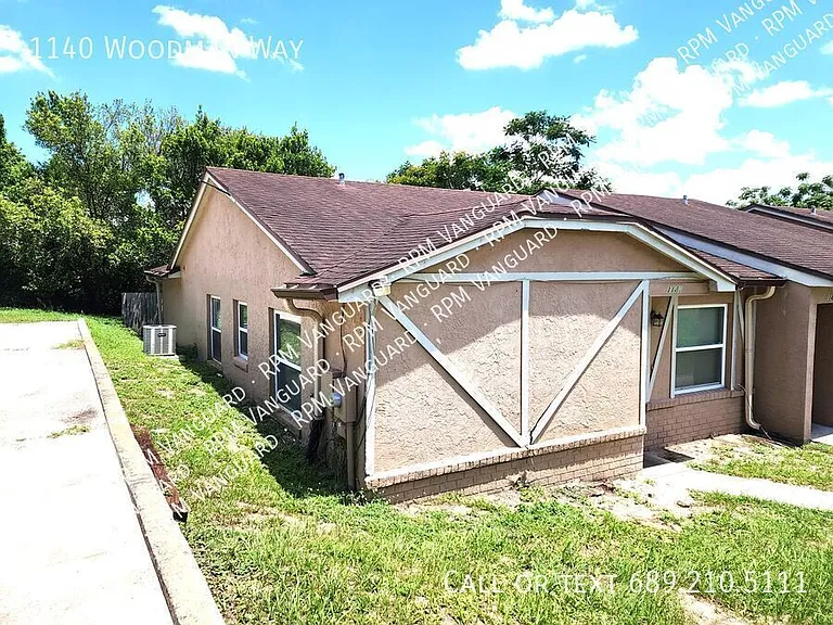 1140 Woodman Way — Photo 15