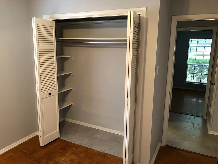 3723 Chartwell Dr — Photo 10