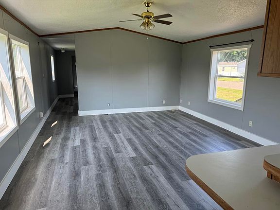 2nd image of 72 Jacks Dr