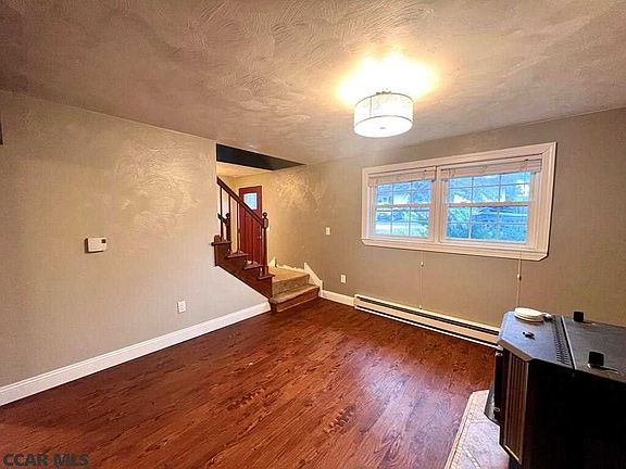 4th image of 307 Homestead Ln