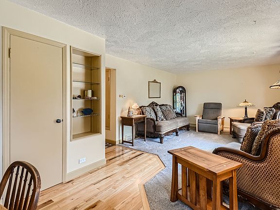 3rd image of 506 W Park Ave