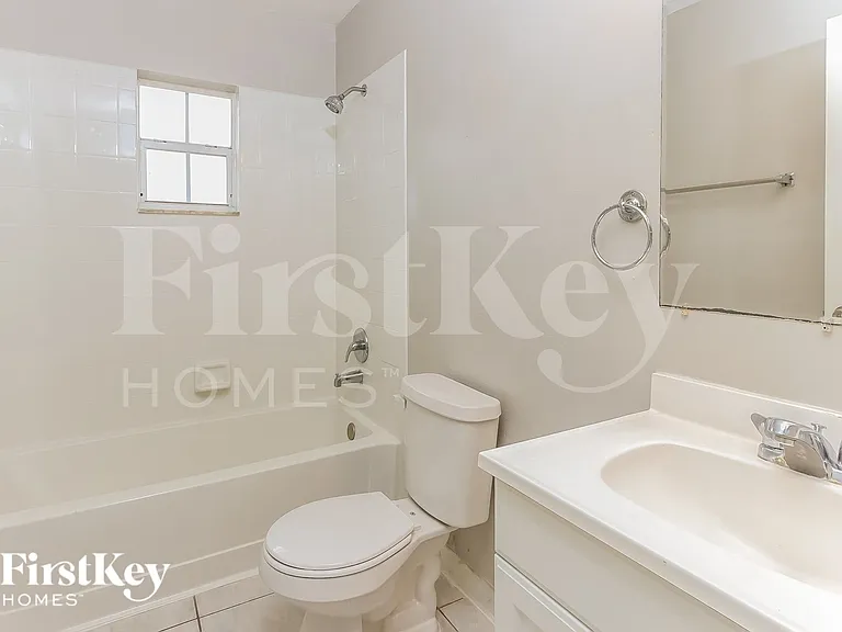 5709 Boynton Cres — Photo 13