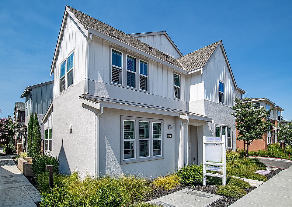 1st image of 4403 Healdsburg Way