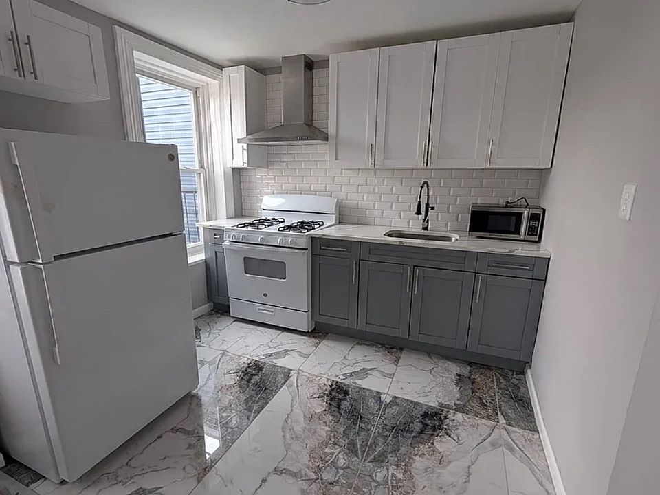 1st image of 86 Irving St #2A