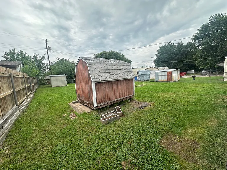 4713 SE 23rd St — Photo 30