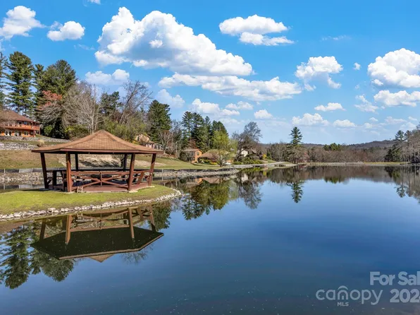 340 Hs Dalton Rd, Hendersonville, NC 28739