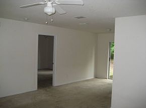 4th image of 6648 NW 61st Ct