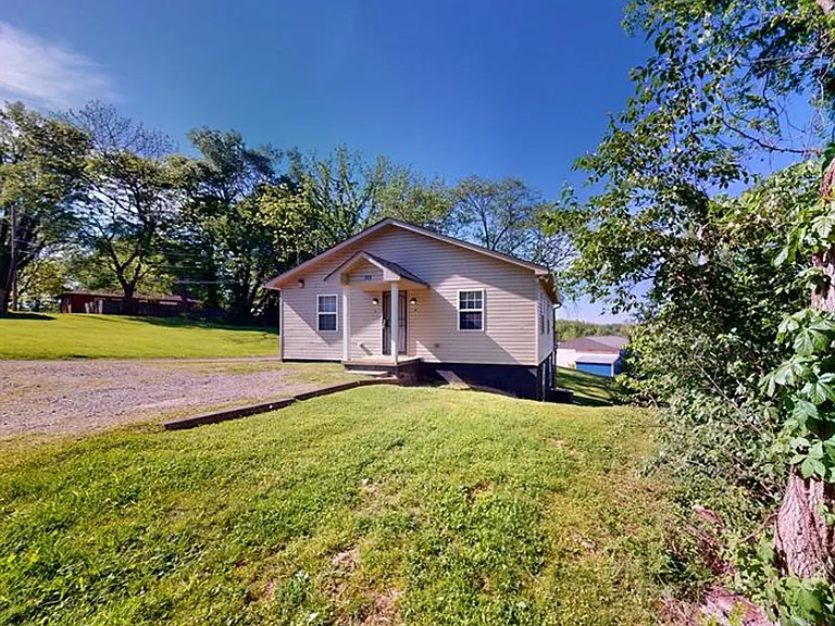 308 Gill St — Photo 1