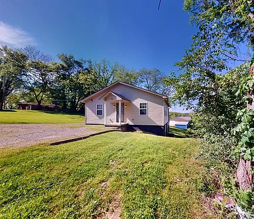 308 Gill St Photo 1