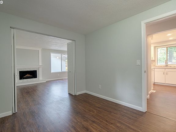 5th image of 603 NE 132nd Ave