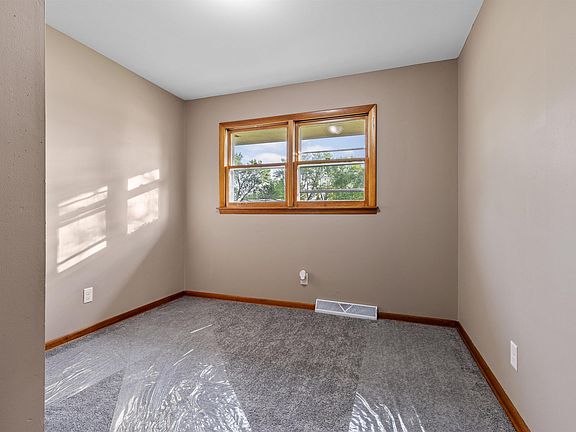 3rd image of 9505 Lawson Dr