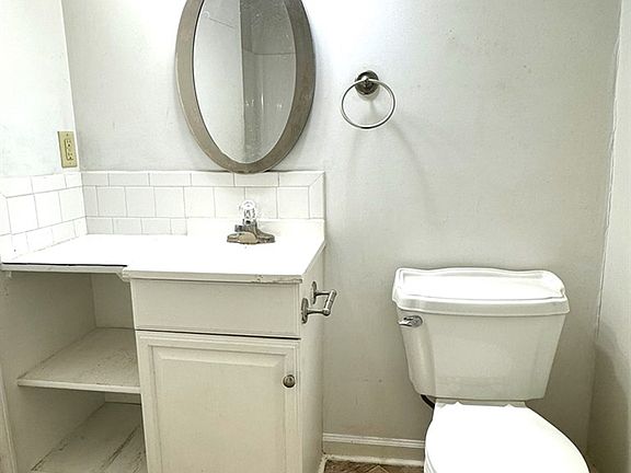 5th image of 519 N 12th St