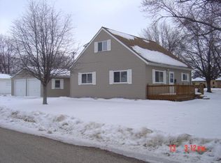 2401 Jackson Ave, Spirit Lake, IA 51360
