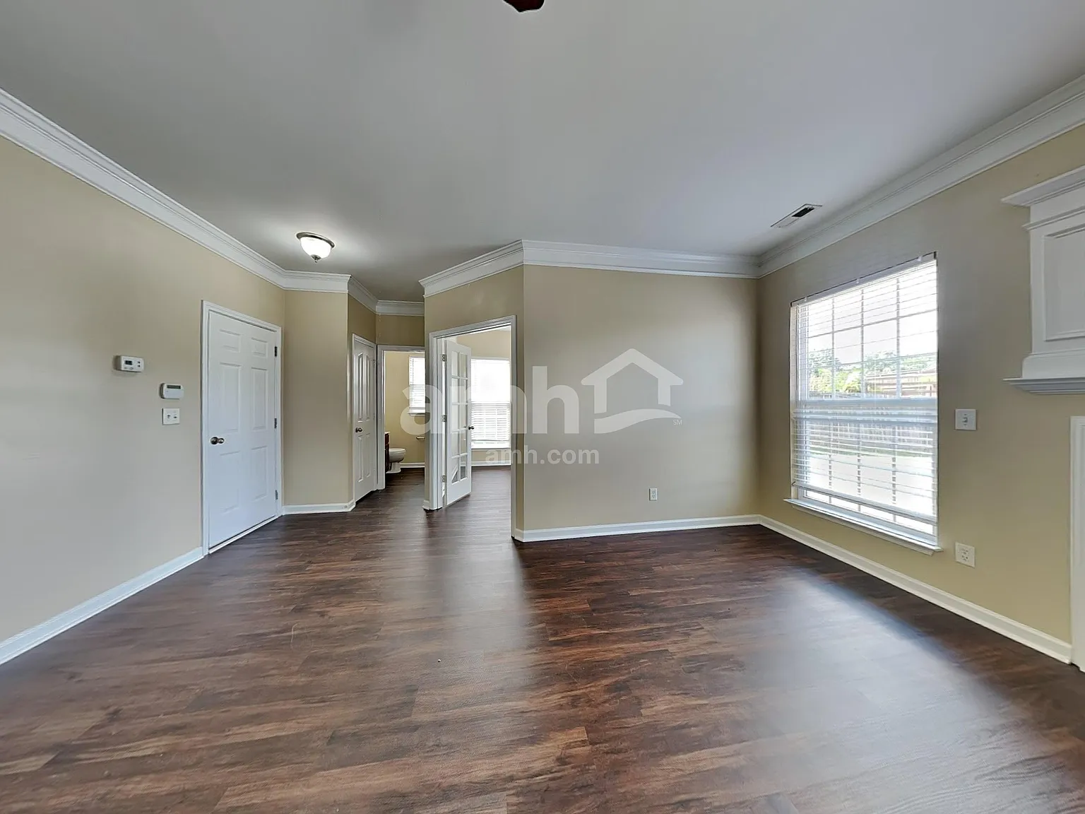 4 bed, 2.5 bath, 2148 sqft, $2,240 — Photo 4