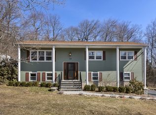 16 Holly Dr, Denville, NJ 07834