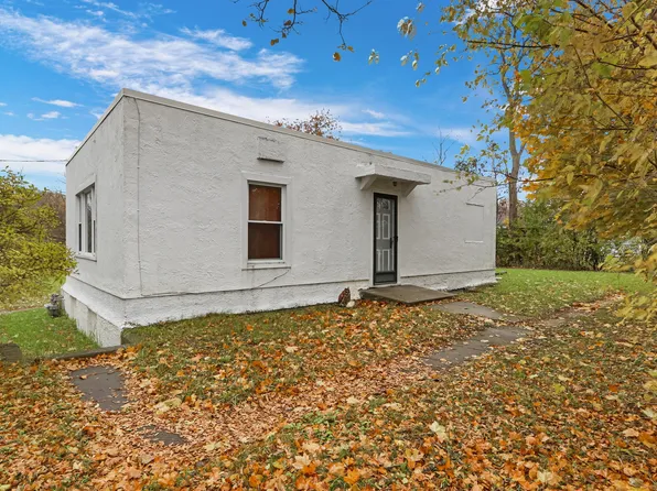 2110 Lewis Ave, Zion, IL 60099