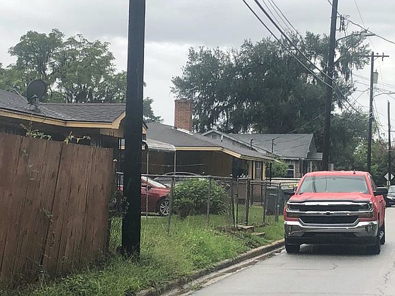 3rd image of 315 Godsells St