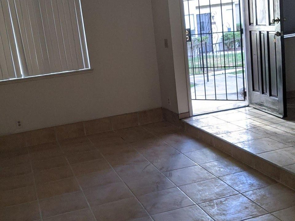 1st image of 2626 Aracatuba Ave