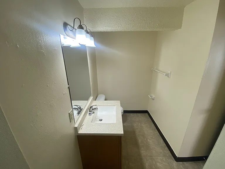 Kimberly Club Apartments — Photo 204