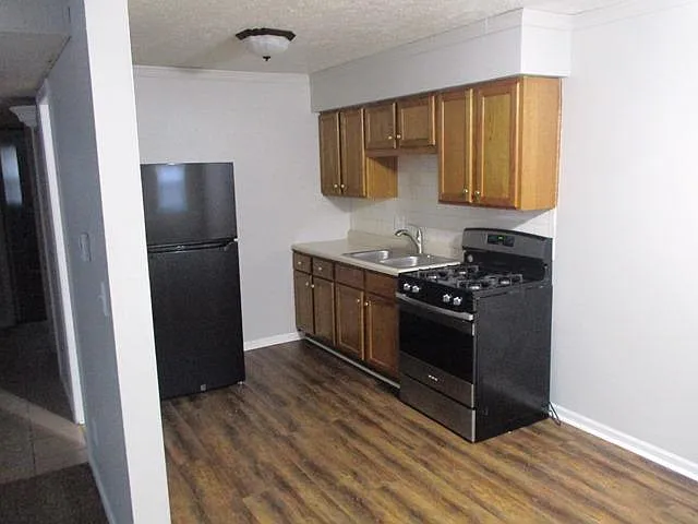 2 bed, 800 sqft, $940 — Photo 2