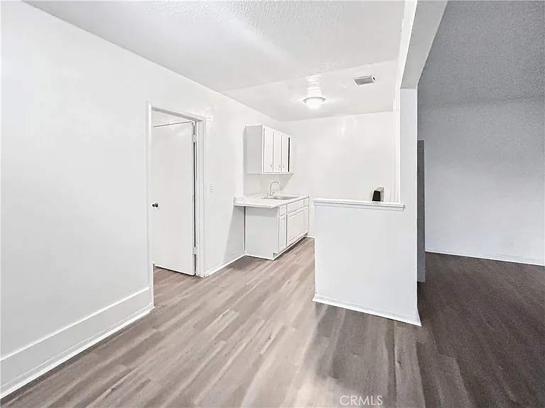 1109 S Minnie St #1109 — Photo 15