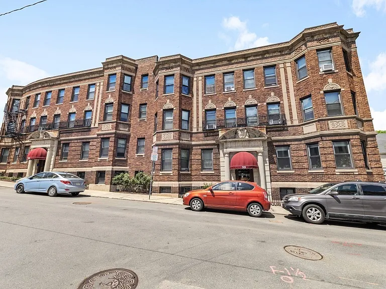 39 Glenville Ave — Photo 7