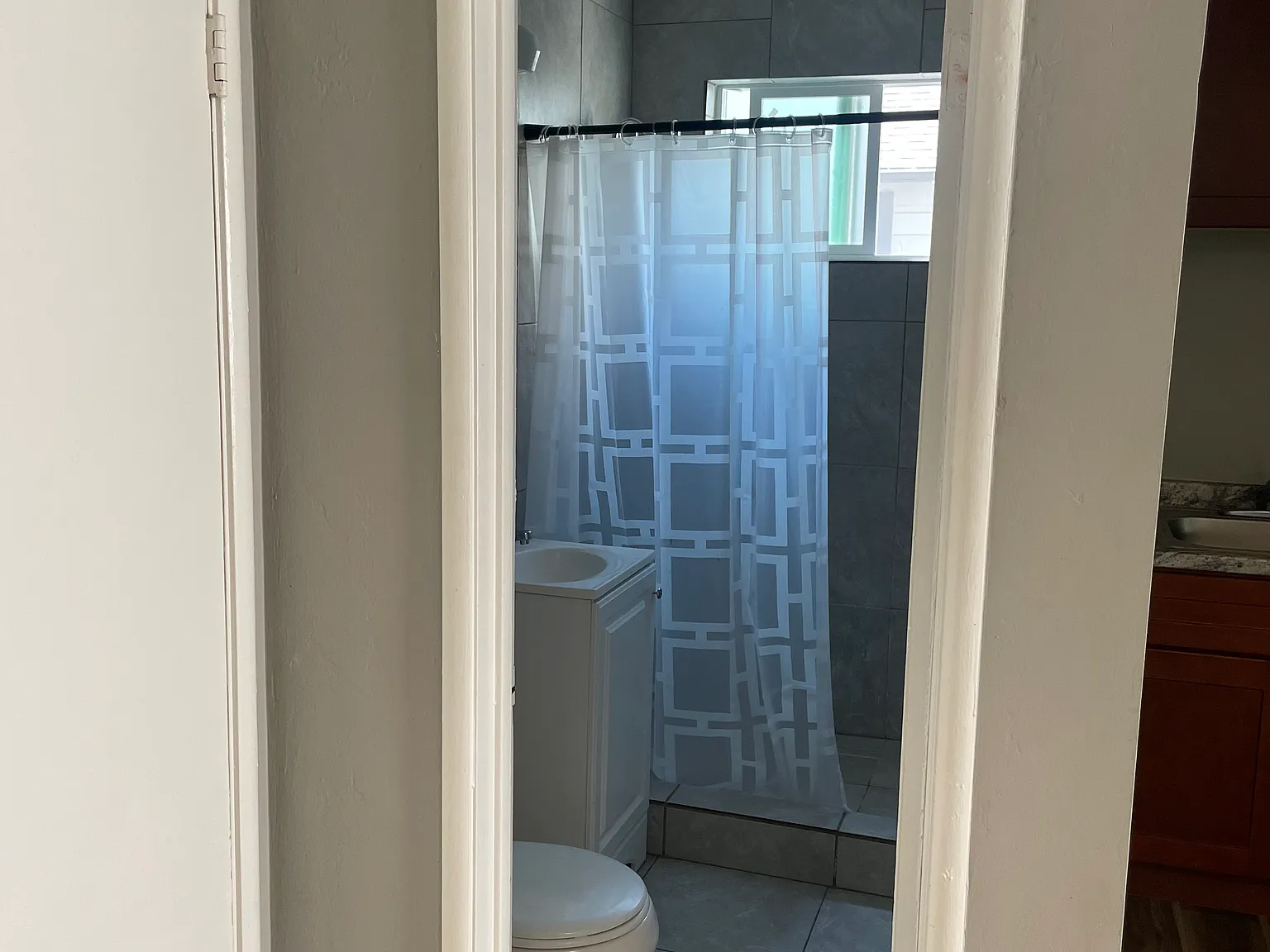 Studio, 330 sqft, $1,800 — Photo 2