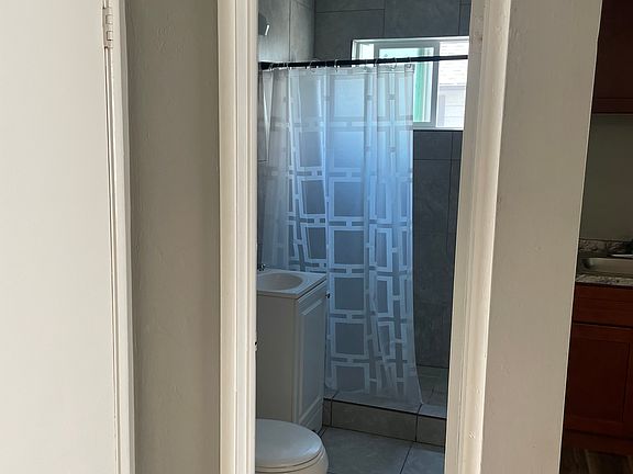 2nd image of 1915 1/2 Addison St #202