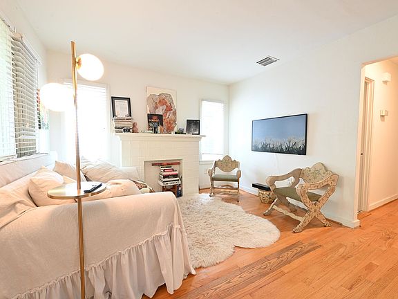 5th image of 216 S Vendome St #1/2