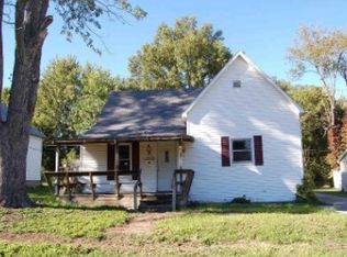 824 E Jackson St, Sullivan, IN 47882