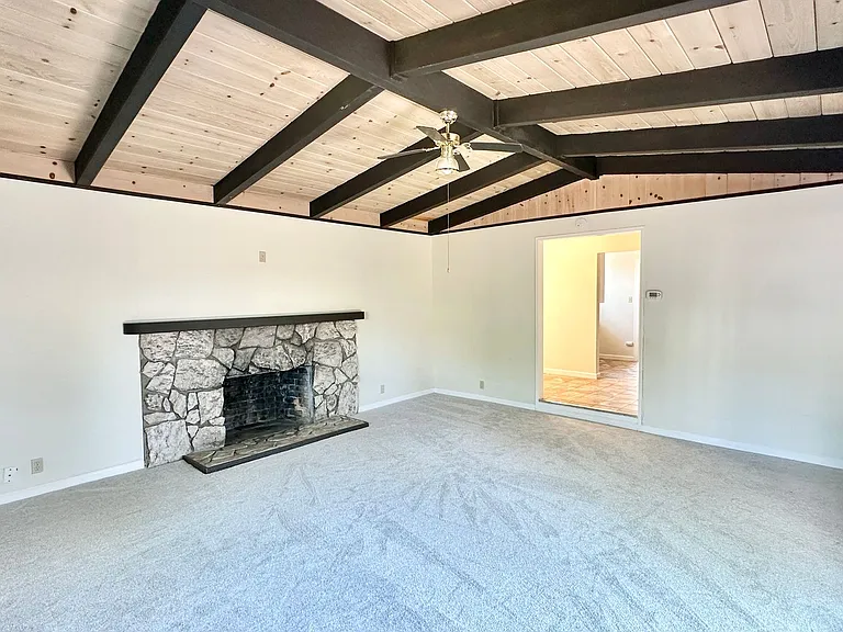 1426 Liberty St — Photo 7