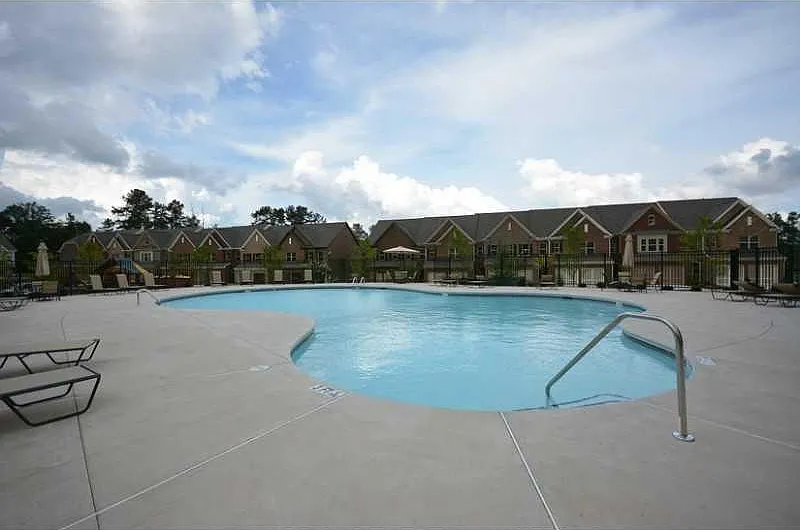 2144 Greencrest Cir