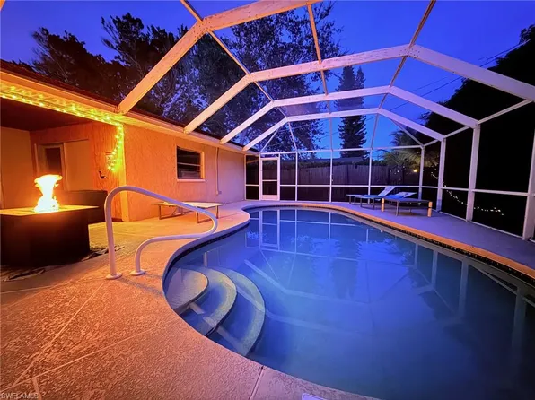 690 95th AVE N, NAPLES, FL 34108