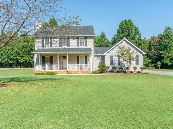 3794 Kelford Dr, Greensboro, NC 27406