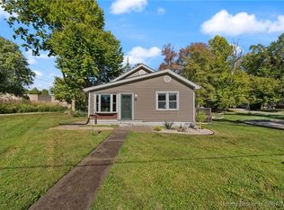 705 W Utica St, Sellersburg, IN 47172