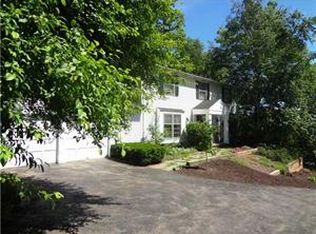 102 Bent Oak Trl, Fairport, NY 14450