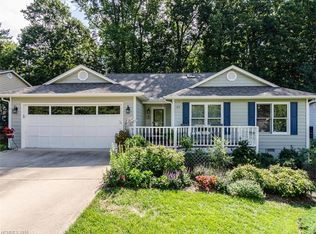 67 Forest Lake Dr, Asheville, NC 28803
