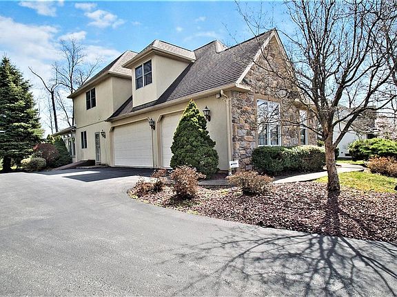 3rd image of 5121 Elmhurst Dr N